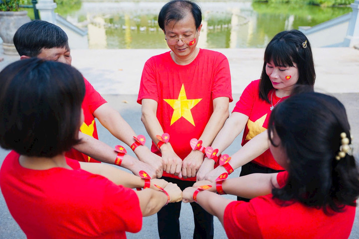 Khi "phái mạnh" chung tay vì "phái đẹp"