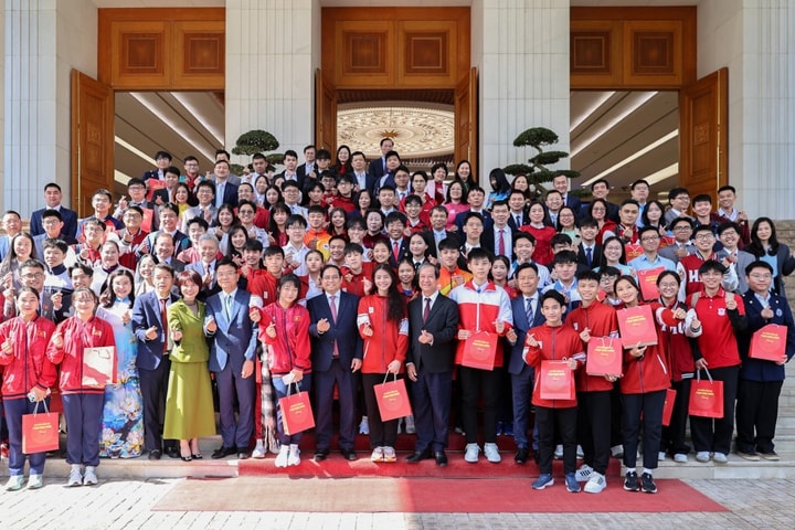 Thủ tướng Phạm Minh Chính: Khẩn trương xây dựng Đề án phát hiện và bồi dưỡng nhân tài trẻ Việt Nam