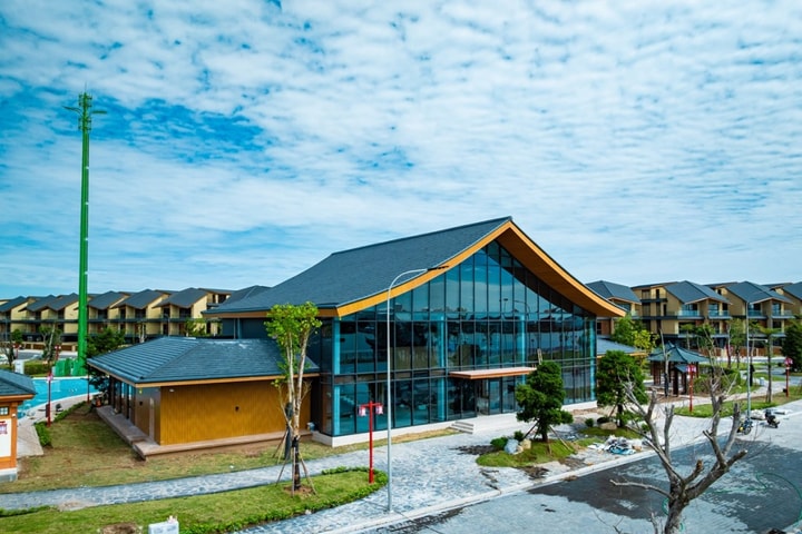 Nhà đầu tư săn biệt thự phong cách Nhật, bàn giao ngay tại Vinhomes Royal Island