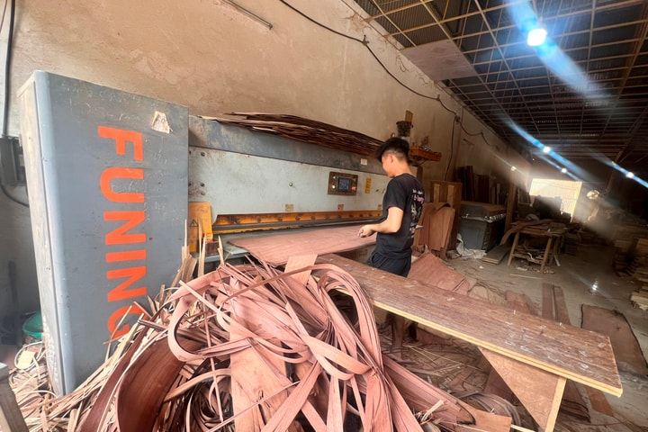 Từ nguồn vốn chính sách đến con đường làm giàu bền vững ở làng mộc Liên Hà