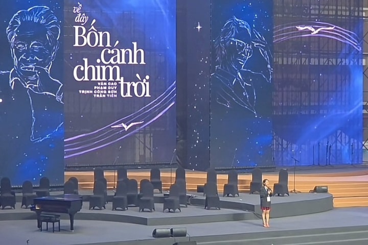 Hà Nội làm rõ việc hoãn chương trình “Về đây bốn cánh chim trời”