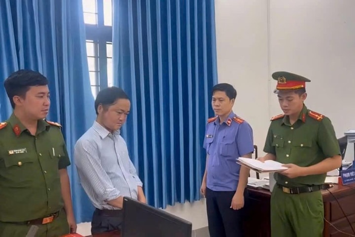 Đồng Nai: Khởi tố, bắt tạm giam công chức xã chiếm đoạt 520 triệu đồng
