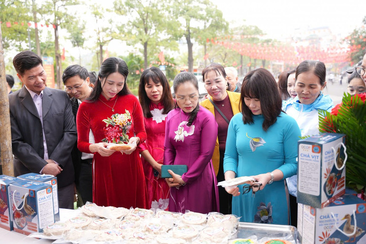 Vân Đình: Khai mạc Hội chợ OCOP Mùa Xuân, lan tỏa giá trị nông sản địa phương
