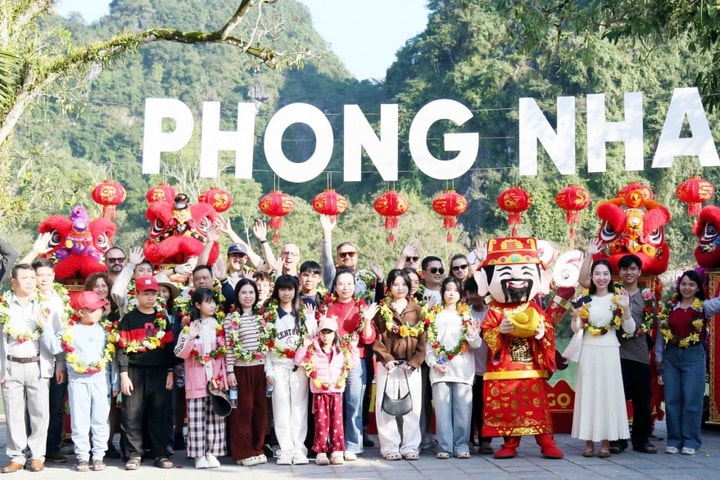 Vườn Quốc gia Phong Nha - Kẻ Bàng đón khách “xông đất”