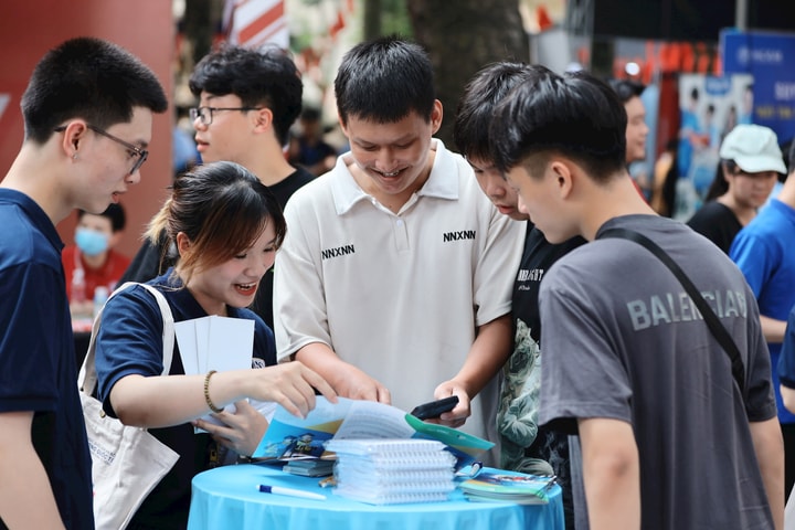 Đăng ký nguyện vọng 1 vào ngành STEM tăng gần 42.000 thí sinh