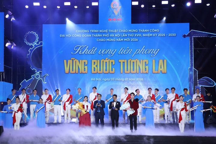 Ấn tượng chương trình nghệ thuật “Khát vọng tiên phong - Vững bước tương lai”