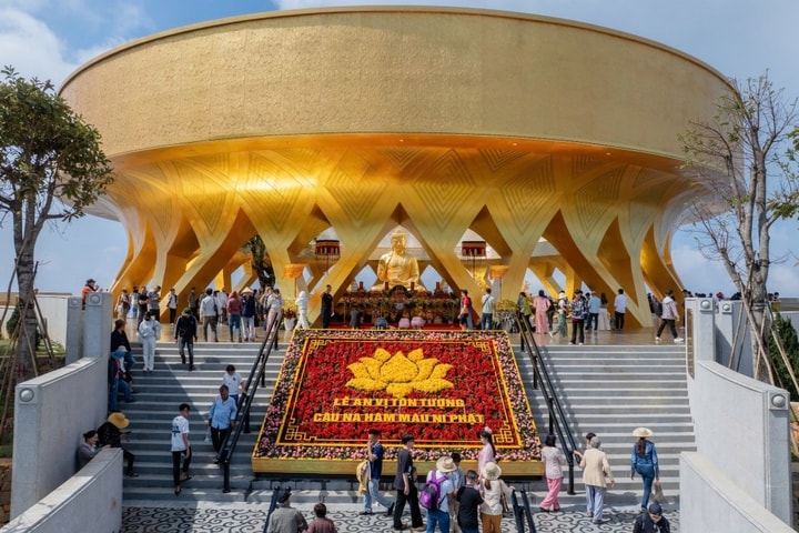Du lịch Tây Ninh bứt tốc đầu năm 2026, lượng khách tăng gần 20%