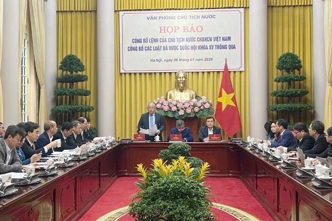 Công bố 12 Luật vừa được Quốc hội thông qua Tăng giảm trừ gia cảnh, siết livestream bán hàng, lấy 31/5 là ngày toàn dân tiết kiệm