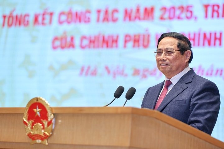 Thủ tướng: Để tăng trưởng 2 con số, cần chuyển đổi cơ cấu kinh tế, xác lập mô hình tăng trưởng mới