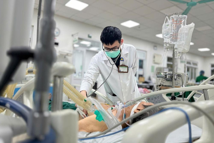 Từ bỏ thuốc lao giữa chừng, hút thuốc mỗi ngày người đàn ông 73 tuổi suy hô hấp nặng 