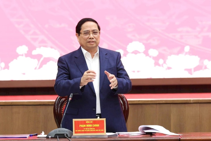 Thủ tướng: Hà Nội thực hiện tốt các nhiệm vụ làm xoay chuyển tình thế và chuyển đổi trạng thái
