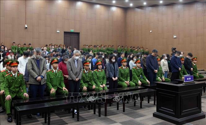 Cựu Cục trưởng Cục An toàn thực phẩm lĩnh án 20 năm tù