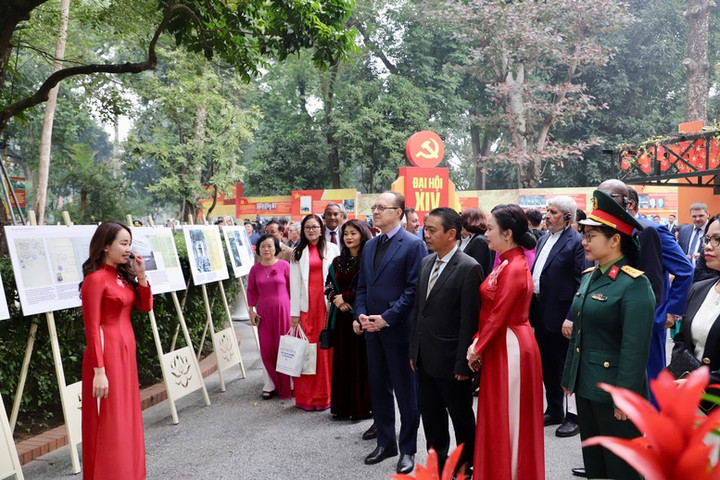 Khu Di tích Chủ tịch Hồ Chí Minh tại Phủ Chủ tịch tổ chức chuỗi hoạt động chào mừng Đại hội đại biểu toàn quốc lần thứ XIV của Đảng 