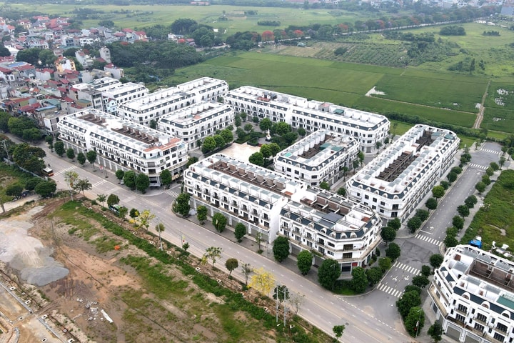 Tồn kho căn hộ chung cư tăng, giá nhà ở vẫn neo cao