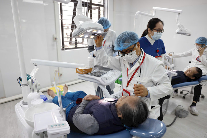 Hà Nội kiến tạo trụ cột y tế vì nhân dân