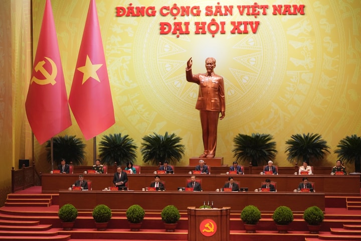 Đoàn Chủ tịch Đại hội XIV gồm 16 đồng chí
