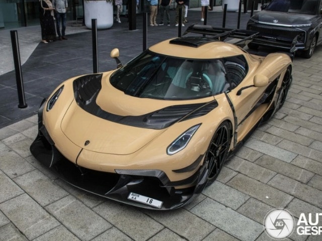 Cận cảnh Koenigsegg Jesko Attack độ Mansory đầu tiên trên thế giới