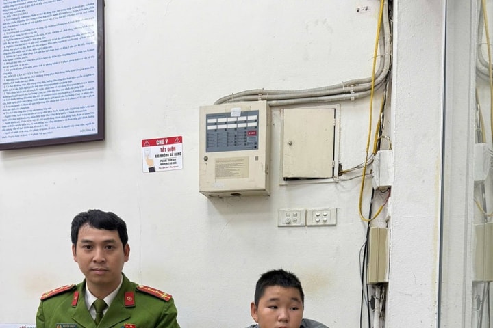 Hà Nội Công an phường Ba Đình giúp cháu bé đi lạc trở về gia đình