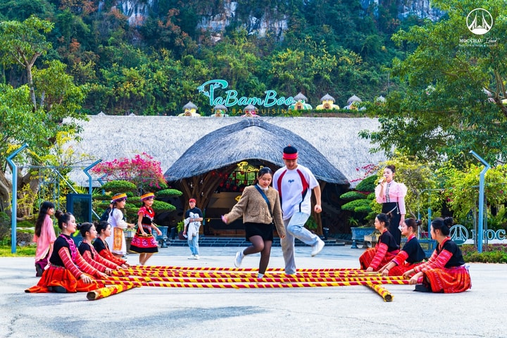 Văn hóa bản địa tạo nên sức hút bền vững cho Khu du lịch Mộc Châu Island