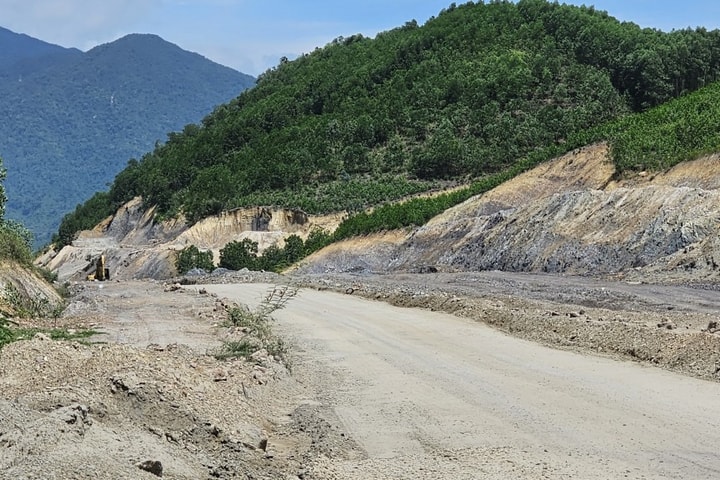 Gia Lai Hủy quyết định công nhận trúng đấu giá mỏ đất tại xã Vân Canh