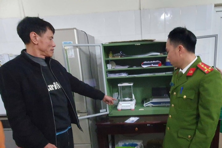 Cao Bằng: Bắt quả tang đối tượng tàng trữ chất ma tuý tại xã Tam Kim