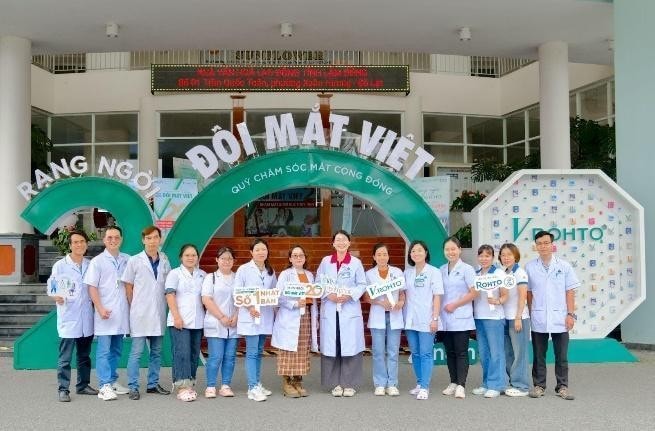 20 năm bền bỉ vì đôi mắt Việt V.Rohto mang hàng trăm nghìn ca khám và mổ mắt miễn phí đến cộng đồng