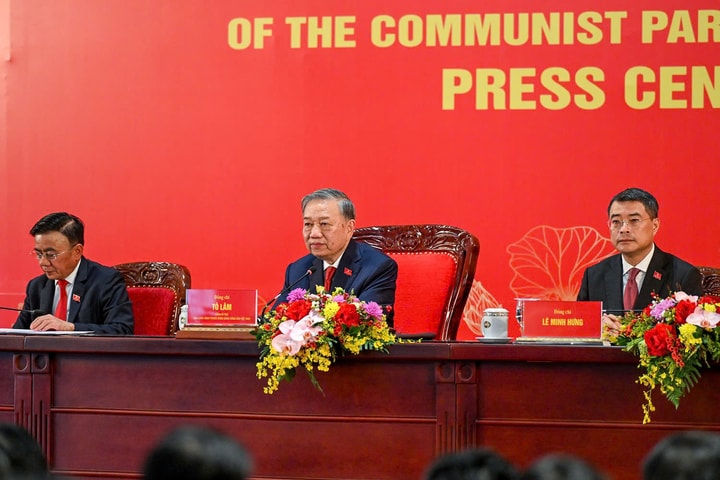 Khẳng định đối ngoại, hội nhập quốc tế là nhiệm vụ trọng yếu, thường xuyên