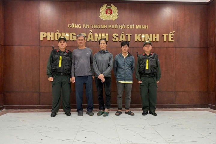 Triệt phá xưởng sản xuất thuốc đông y giả trộn thuốc giảm đau để lừa người tiêu dùng