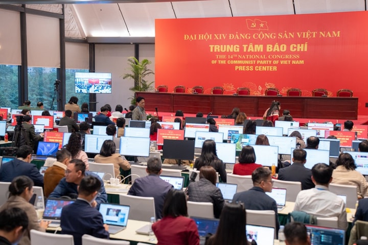 Đại hội đại biểu toàn quốc lần thứ XIV của Đảng Cộng sản Việt Nam Nhịp đập hối hả và sứ mệnh của những "người đưa tin"