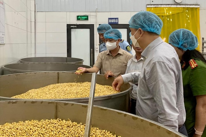 Chủ tịch UBND thành phố Vũ Đại Thắng là Trưởng ban Chỉ đạo công tác an toàn thực phẩm thành phố