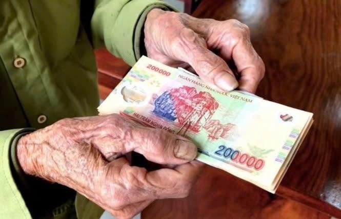 Nâng mức trợ cấp hàng tháng cho thanh niên xung phong