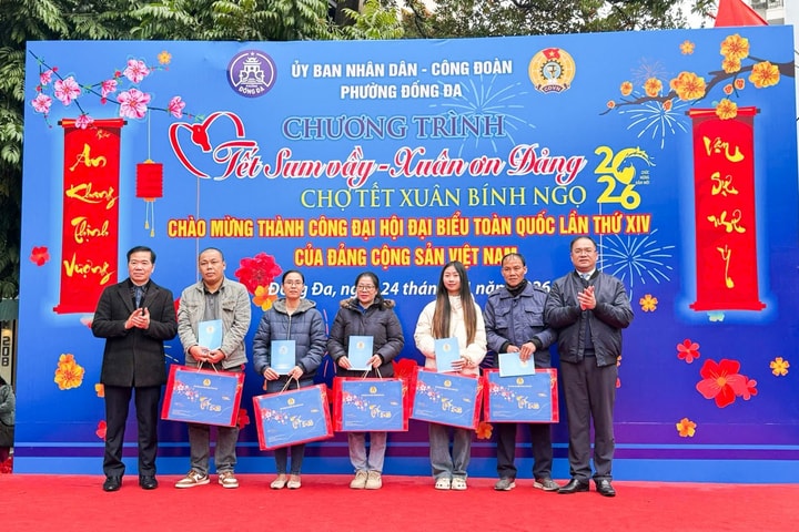 Phường Đống Đa: Lan tỏa tinh thần sẻ chia, chăm lo Tết cho người lao động và nhân dân