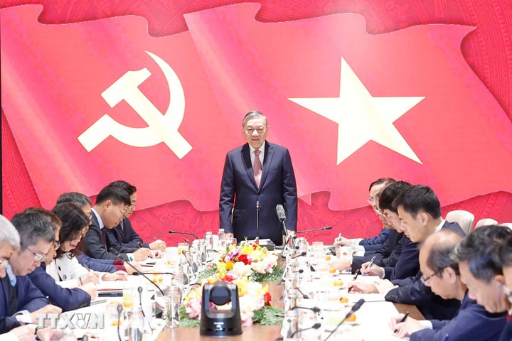 Ưu tiên cao độ cho ngoại giao kinh tế, ngoại giao khoa học - công nghệ