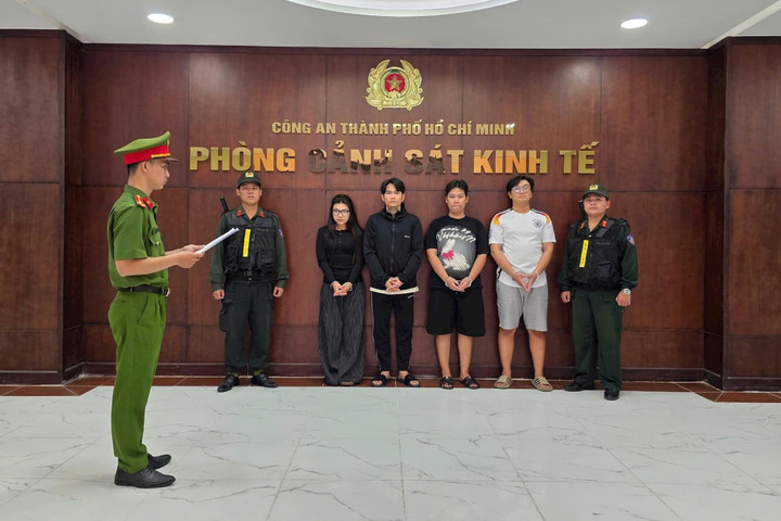 Triệt phá đường dây buôn bán khí cười thu lợi bất chính hàng trăm triệu đồng
