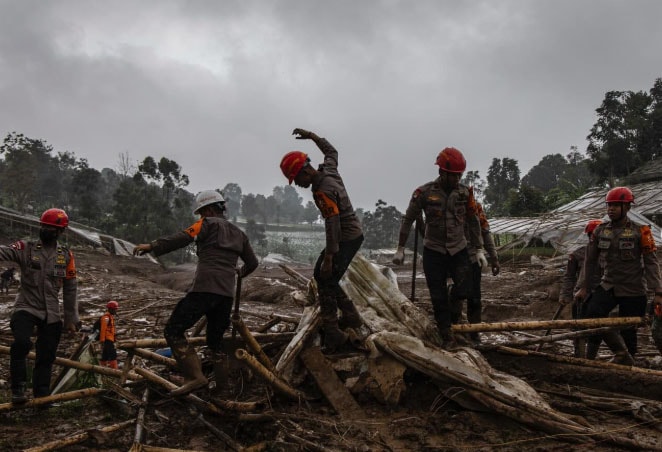 Vụ lở đất tại Indonesia: Số người chết tăng lên 34