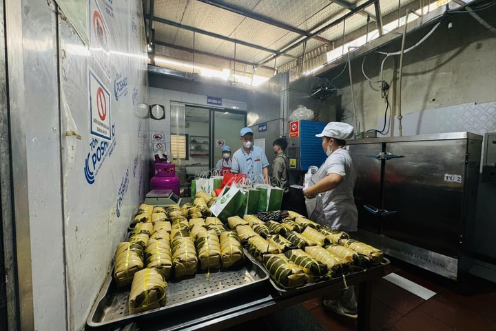 Yêu cầu khắc phục ngay các vi phạm về điều kiện vệ sinh, nhãn mác tại cơ sở chế biến "Thảo Nguyên"