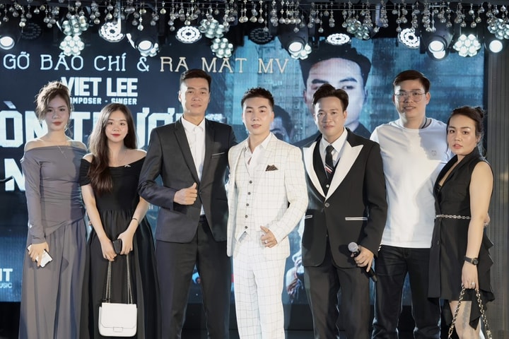 Từ người tự học đến người đứng sau các bản hit triệu lượt xem