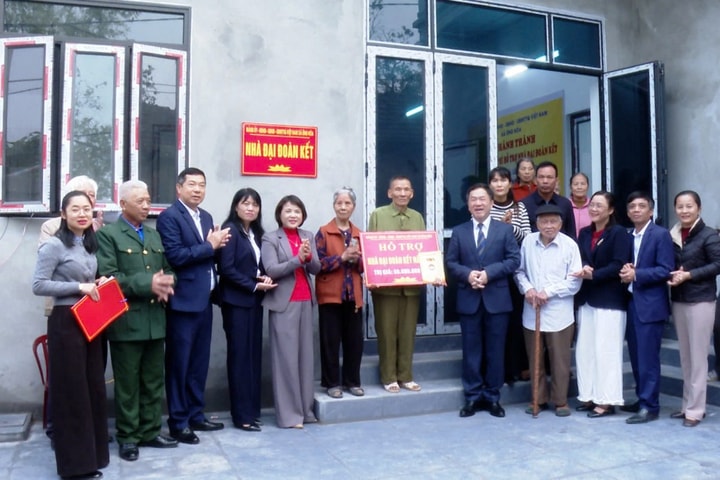 Xã Ứng Hòa: Bàn giao 6 nhà Đại đoàn kết dịp Tết Nguyên đán Bính Ngọ 2026