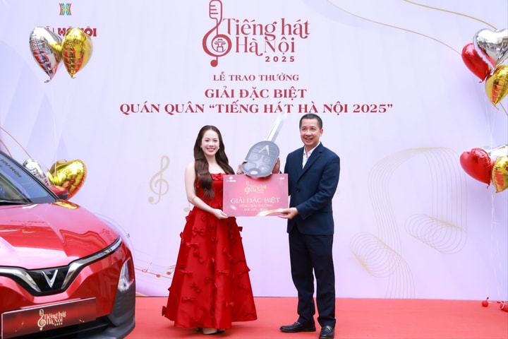 Quán quân “Tiếng hát Hà Nội 2025” Đào Lê Phương Chi nhận giải Đặc biệt