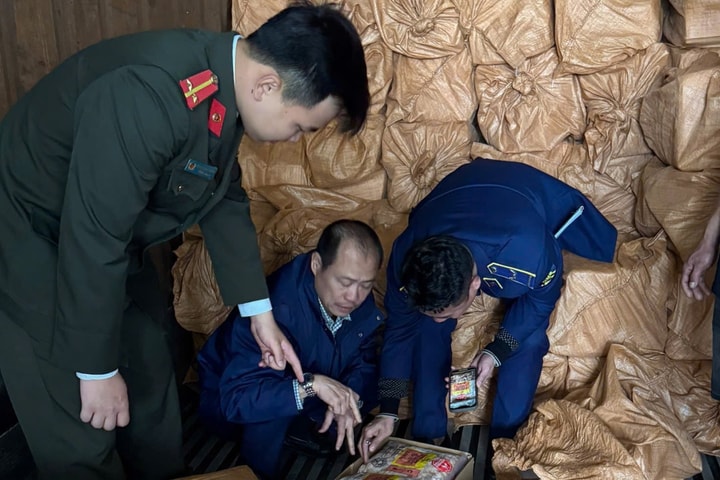 Hà Nội: Thu giữ hơn 12 tấn thực phẩm không rõ nguồn gốc