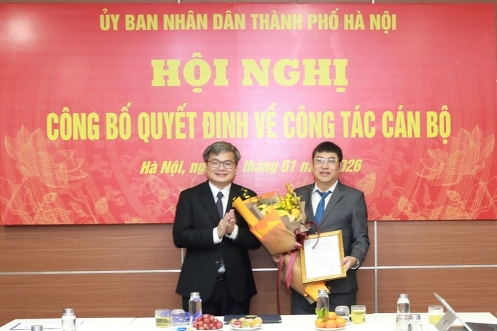 Đồng chí Phạm Tiến Luật giữ chức Phó Giám đốc Trung tâm Phục vụ hành chính công TP Hà Nội