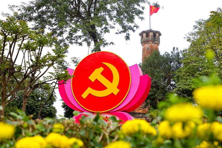 Đảng ta thật là vĩ đại!