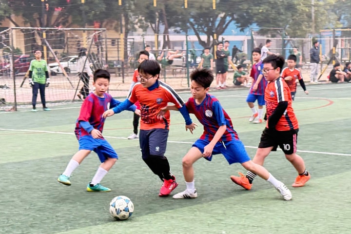 Sôi nổi Giải Bóng đá học sinh Trường Tiểu học Nghĩa Tân