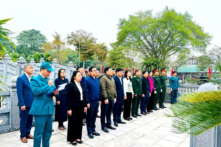 Xã Nam Phù (Hà Nội) Tri ân các Anh hùng liệt sĩ nhân kỷ niệm Ngày thành lập Đảng