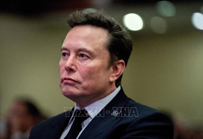 Tỷ phú Elon Musk đã trở thành người đầu tiên sở hữu tài sản hơn 800 tỷ USD