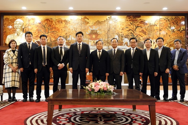Hoan nghênh Công ty TNHH Đầu máy toa xe Đại Liên (Trung Quốc) tham gia phát triển hạ tầng tại Hà Nội