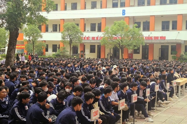 Thi tốt nghiệp THPT 2026: Không công bố đề thi minh họa