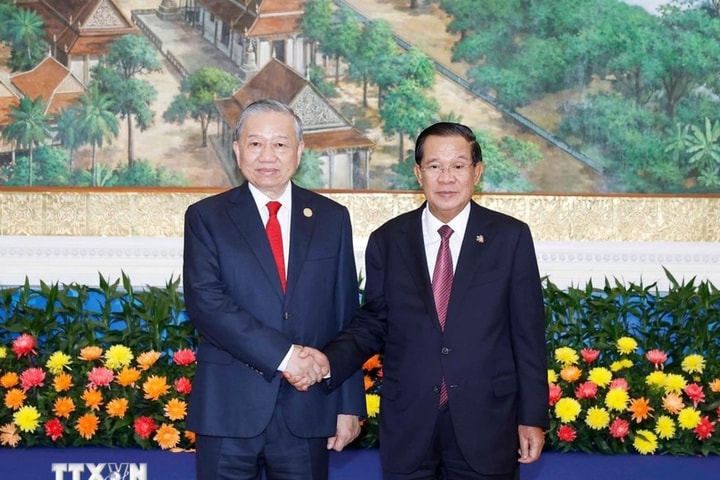 Tổng Bí thư Tô Lâm hội kiến ông Samdech Techo Hun Sen
