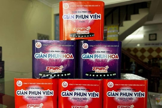 [Podcast] Cận Tết Nguyên đán, pháo hoa Z121 “loạn giá”
