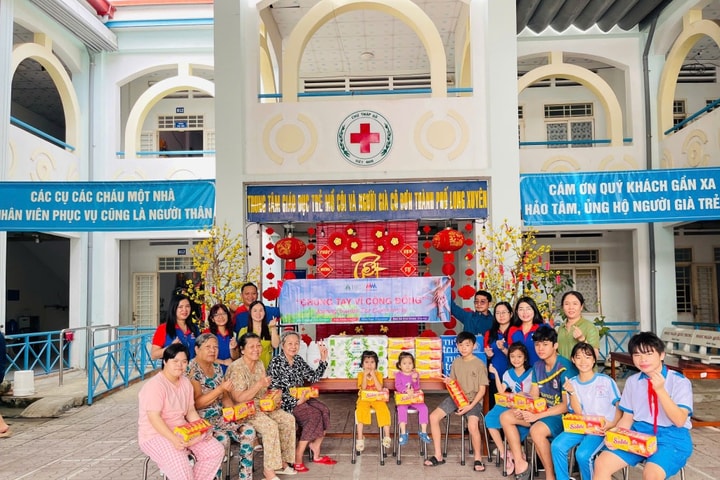 MM Mega Market mang Tết ấm đến hơn 2.000 hoàn cảnh khó khăn